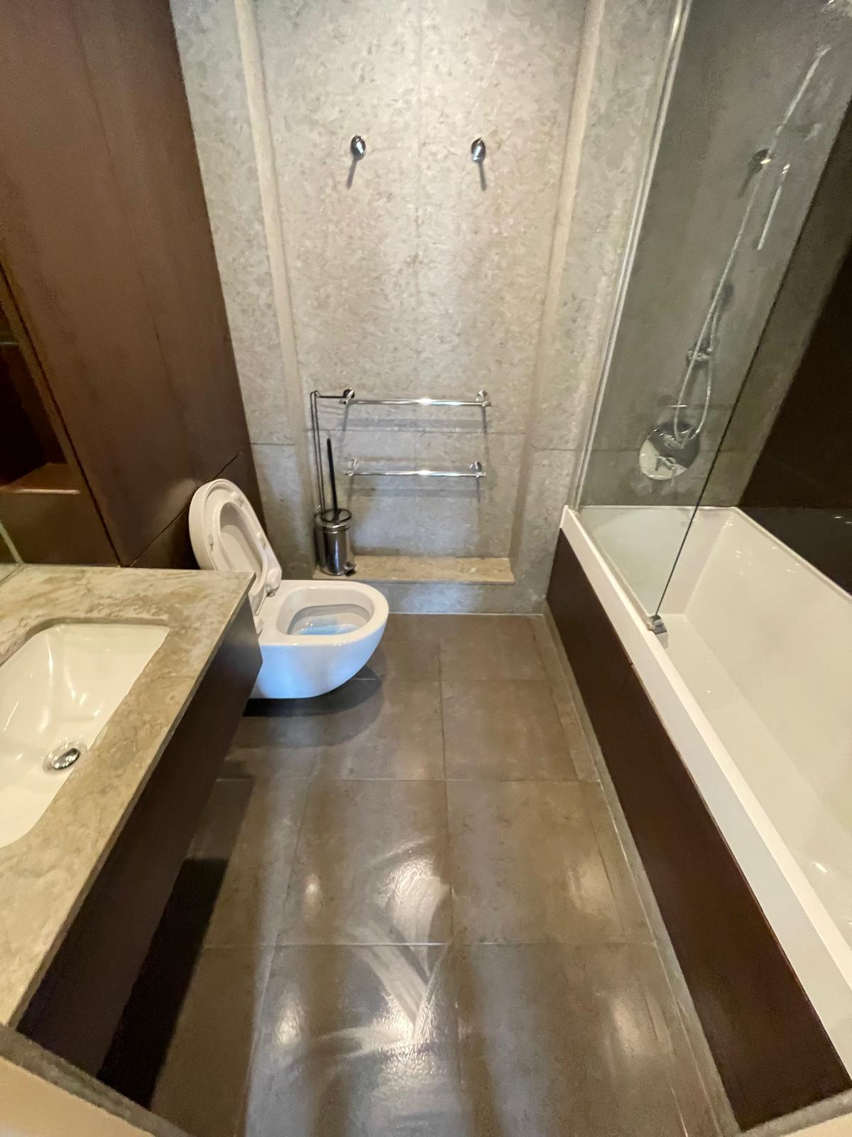 WhatsApp Image 2025-11-13 at 15.09.07_458bb76c